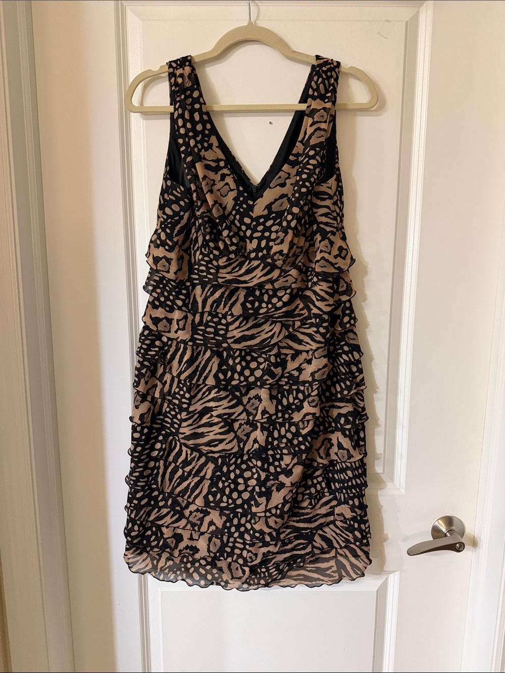 Jones New York Black and Beige Animal Print Ruffled V-Neck Mini Dress